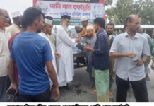আশাশুনিতে তীব্র গরমে পথচারীদের পানি পান কর্মসূচি