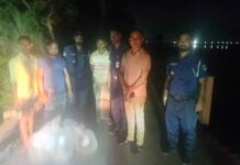 দেবহাটায় পুলিশের অভিযানে ভারতীয় রেনু আটক, পরে খালে অবমুক্ত