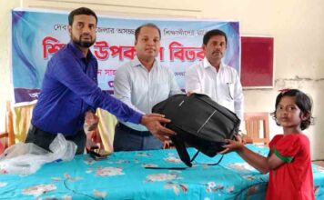 দেবহাটায় মেধাবী ও দুঃস্থ শিক্ষার্থীদের মাঝে শিক্ষা উপকরন বিতরন করলেন ইউএনও