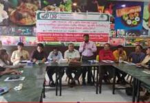 জলবায়ু সংকট মোকাবিলায় সমন্বিত পরিকল্পনার লক্ষ্যে সাতক্ষীরায় গোলটেবিল বৈঠক