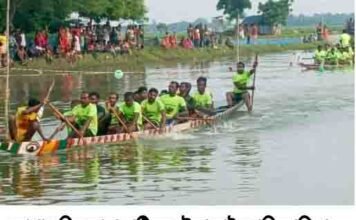 আশাশুনির কাদাকাটিতে নৌকা বাইচ প্রতিযোগিতা অনুষ্ঠিত